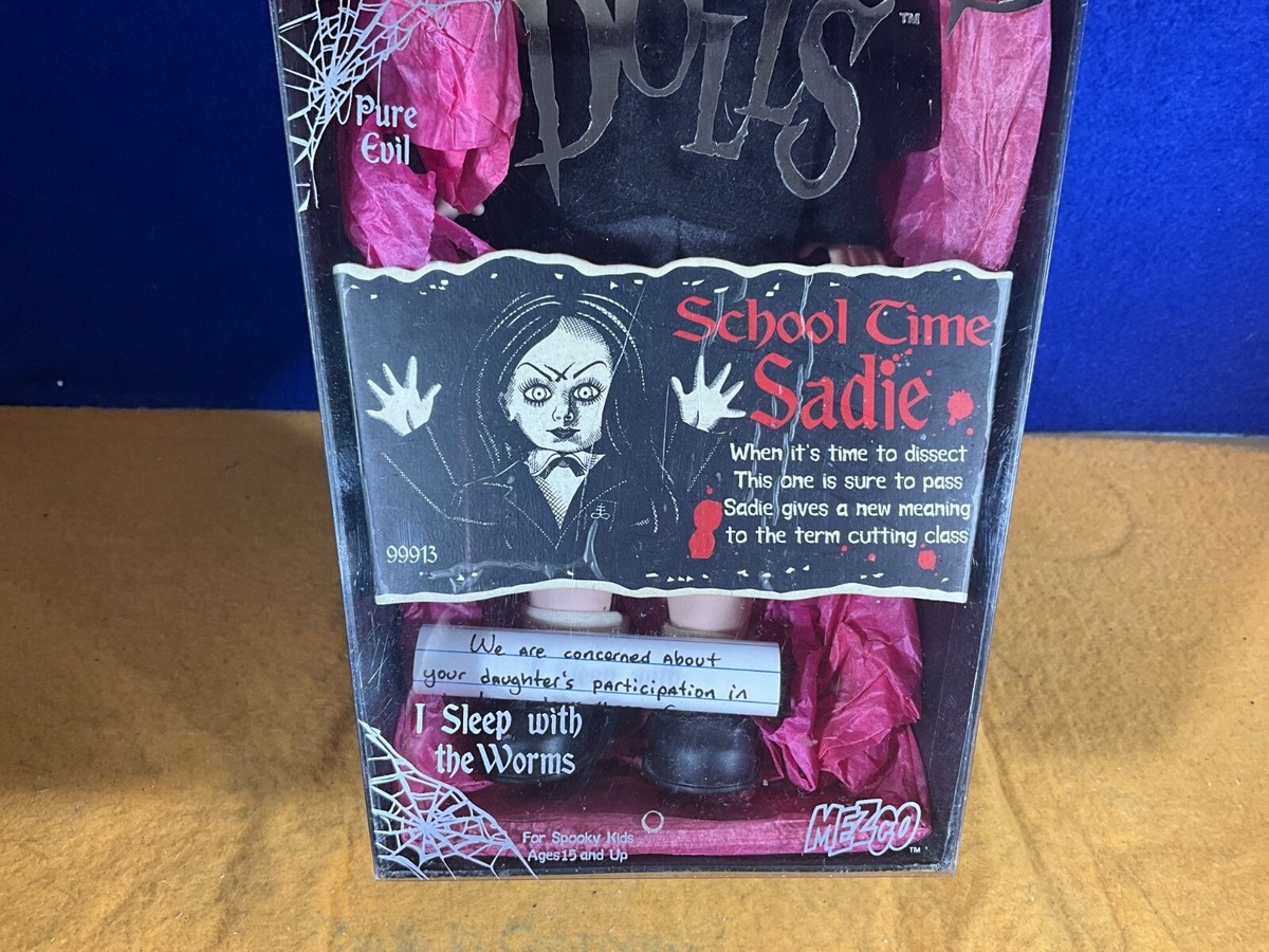 R11-58 LIVING DEAD DOLLS - SCHOOL TIME SADIE - 2000 - 99913