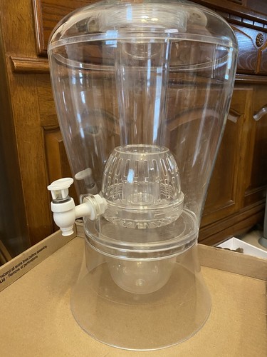 Plastic Beverage Dispenser with Spigot and Diffuser for Extra Flavor! - Picture 2 of 5