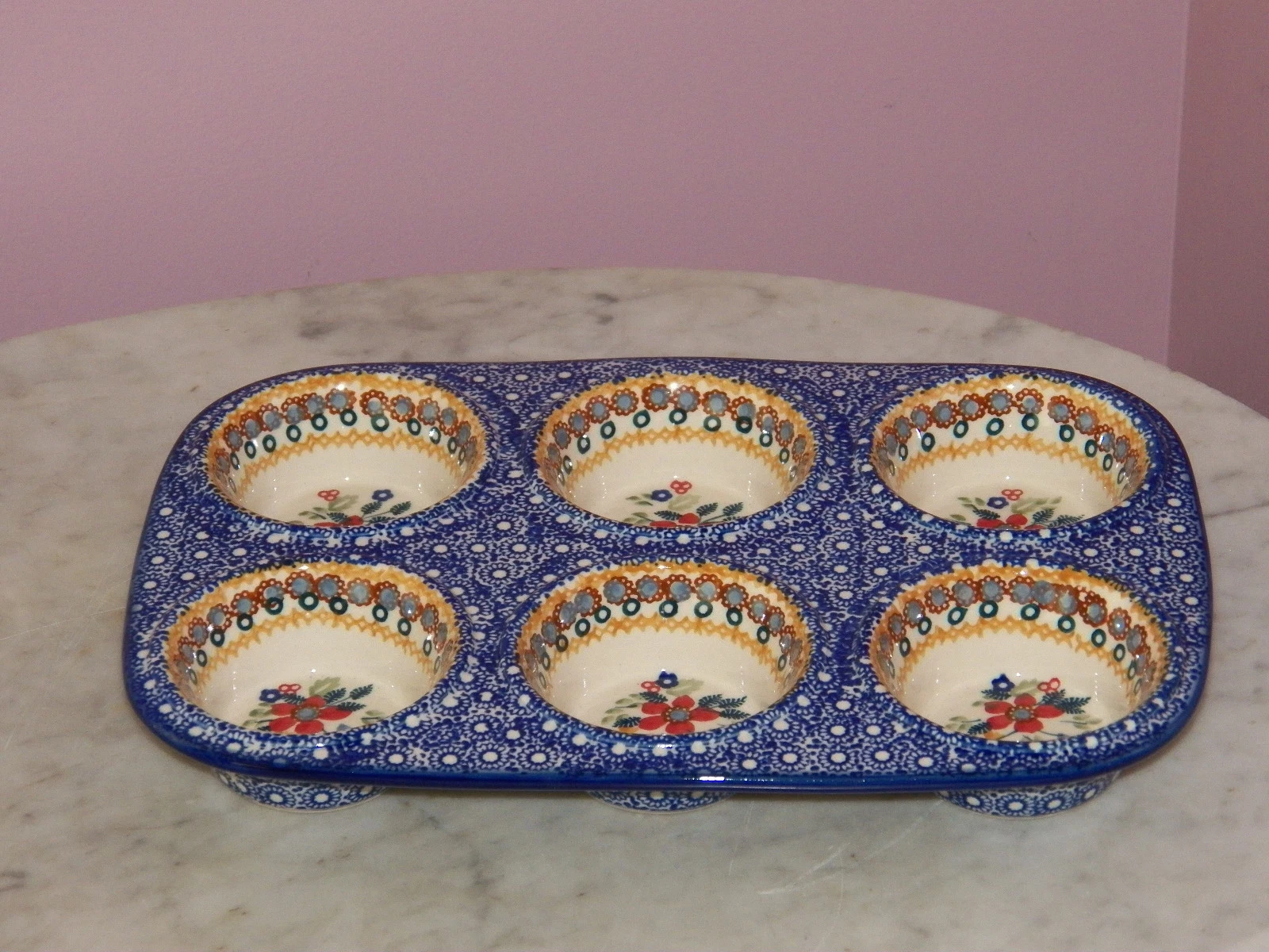 Polish Pottery Muffin Pan! UNIKAT Signature Rembrandt Pattern!
Opens in a new window or tab