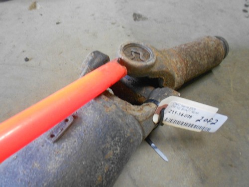 2001 SIERRA 3500 DRIVE SHAFT REAR CREW CAB LONG BED 2 PIECE SHAFT ALLISON - Picture 5 of 12