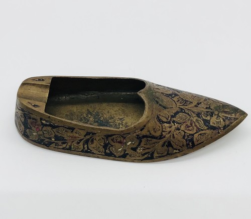 Zapato Zapatillas Cenicero Grabado Latón India Soporte de Incienso Bonita Pátina - Imagen 5 de 7