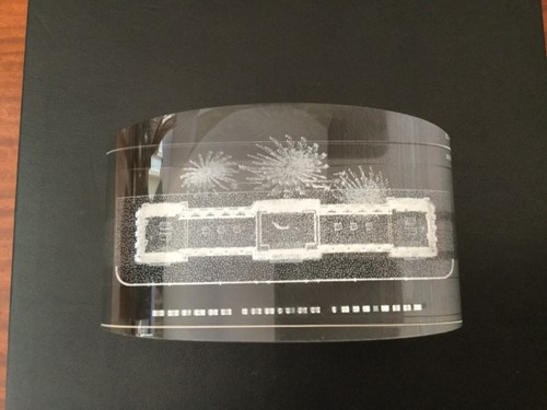 Queen Elizabeth ll Jubilee Buckingham Palace glass engraved paperweight rare - Picture 4 of 9