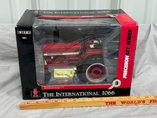 International Harvester Ih 1066 Tractor Precision Key 1:16 Nib #9 White Stripe