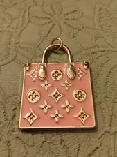 Louis Vuitton LV Zipper Pull Charm-Pink