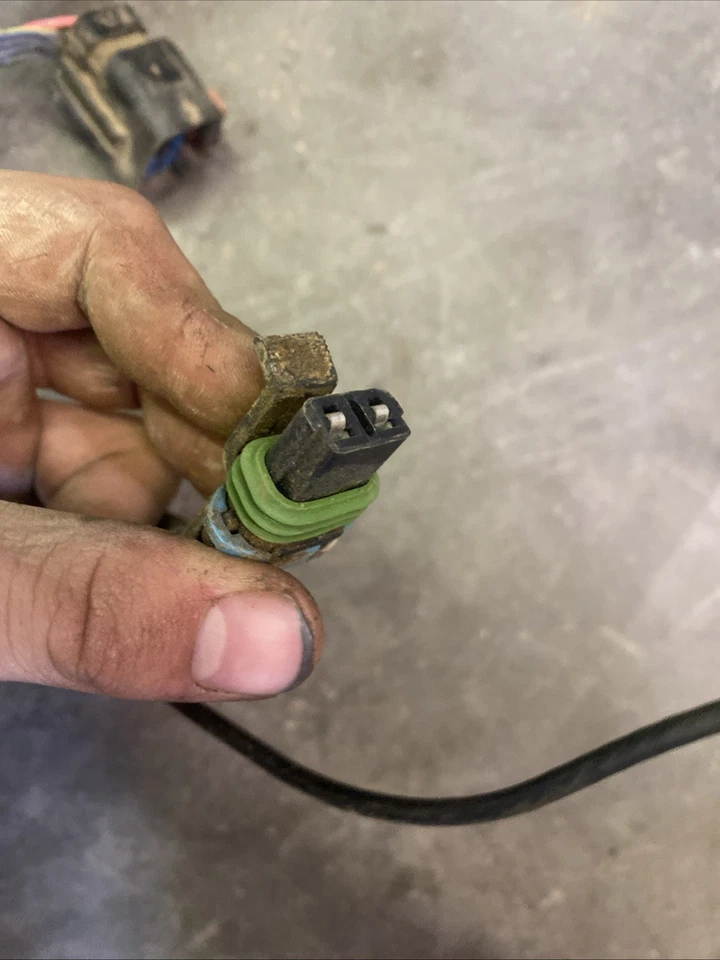 2007 Dodge Ram Diesel 2500 3500 Ecm To Firewall Wiring Harness 4945368 A - Image 3 of 4