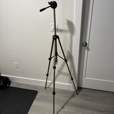 5 2 Hi - Vivitar VPT-240 SE Camera Tripod Adjustable Lightweight Used