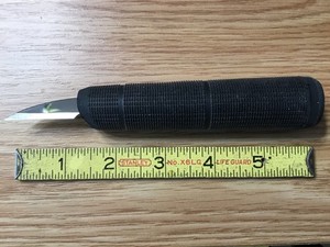 Wood carving knife by Tom Ellis. Get a grip handle.    1 1/2” blade.  6” total