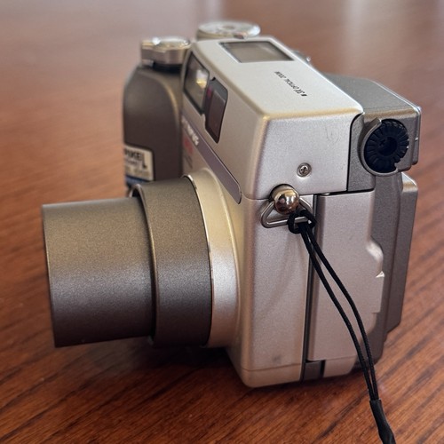 Olympus Camedia C-3020 - 7.5x Zoom 3.2MP Compact Digital Camera Silver Working - Picture 16 of 20