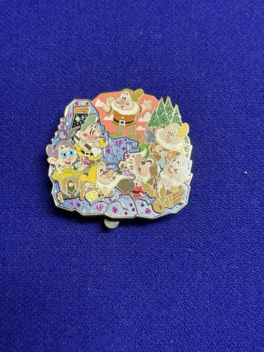 Disney Parks Snow White and Seven Dwarfs Supporting Cast Cluster Pin No Card