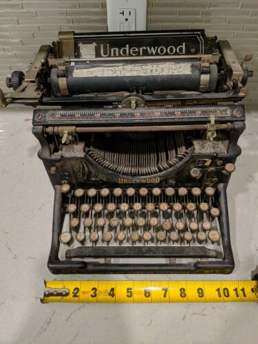  Antique UNDERWOOD No. 5 Standard TYPEWRITER, Round White Keys - Picture 1 of 12