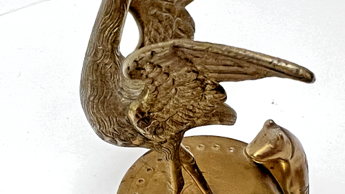PÁJARO DE LATÓN ORIAL CON SERPIENTE - Imagen 4 de 7