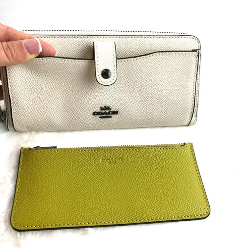 Neu mit Etikett Coach Multifunktions-Geldbörse Colorblock, kreidefarben/olivgrün #F25967 Einzelhandel 275 $ - Bild 8 von 12