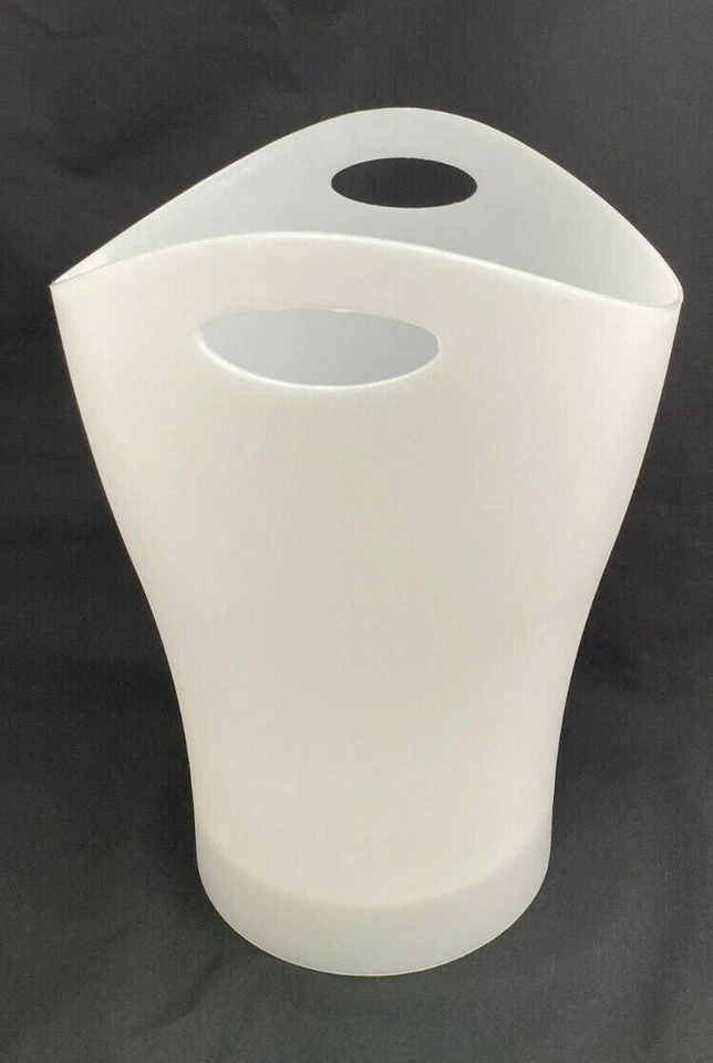 Umbra Garbino -Karim Rashid Basura/Bote, 2 1/2 Gal.-Mate Negro/Paquete/Wht. Foto 4 de 4