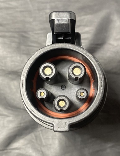 SEGUMA Tesla To J1772 adapter - Picture 2 of 6