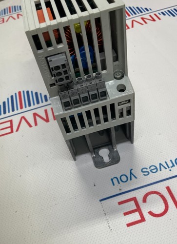 Lenze 8400 E84AVSCE2224SX0 SW 04.00 2.2kW - Bild 5 von 5