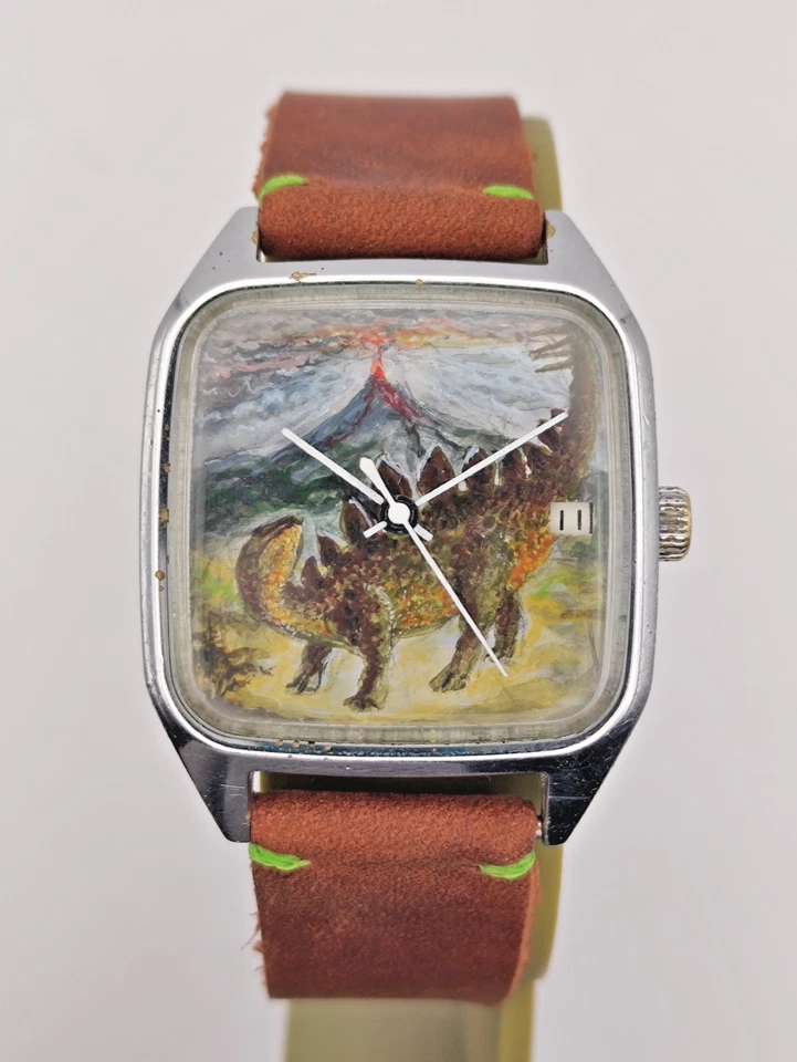 Pieza Única Reloj Obra de Arte Cuadrante Pintado a Mano Dinosaurio Raketa Cuero Mecánico Foto 2 de 4