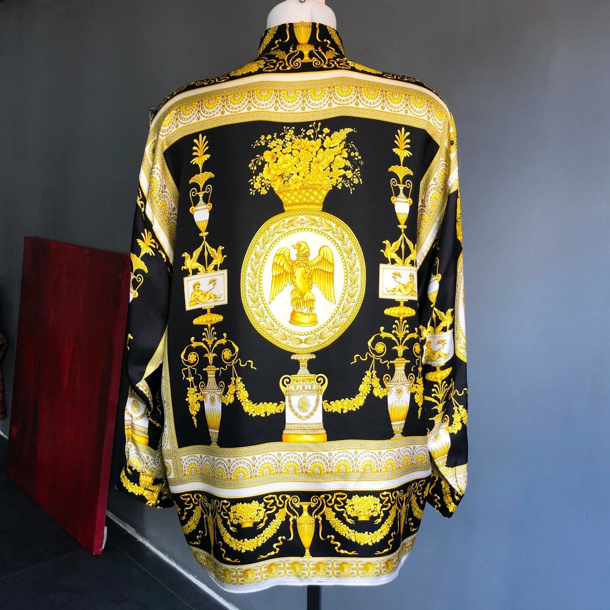 versace マークアクセント、シルクワンピース versace マークアクセント、シルクワンピース ヴェルサーチ