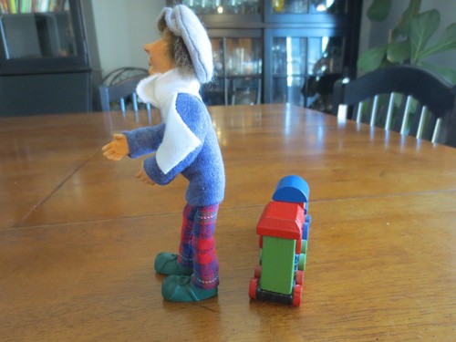 Vintage Byers Choice 1997 Kindles Santa's Helper Elf Boy with Train - Adorable - Picture 4 of 10