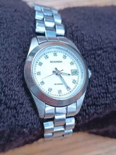 Montre à quartz pour femmes Sekonda en acier inoxydable avec marques de diamants