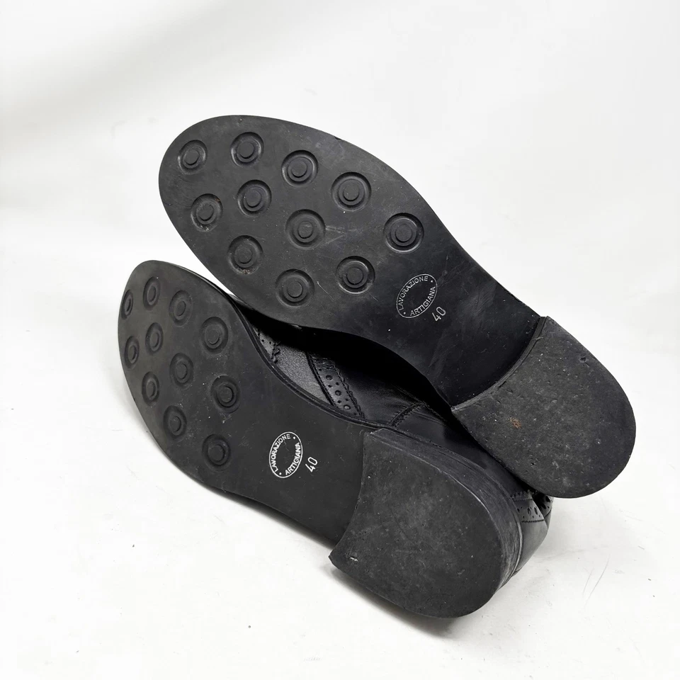 Carvela Kurt Geiger Wingtip Chelsea Boots Size 40/9 Black Leather Ankle Classic - Image 4 of 4