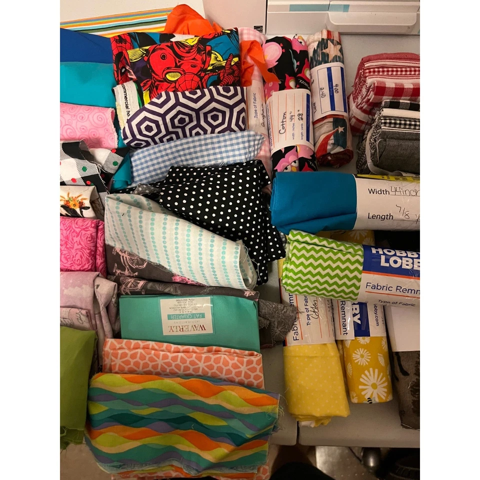 Fabric Lot Remnants Scraps Cotton Fat Quarters Sewing Mixed Prints Patterns - Image 2 of 4