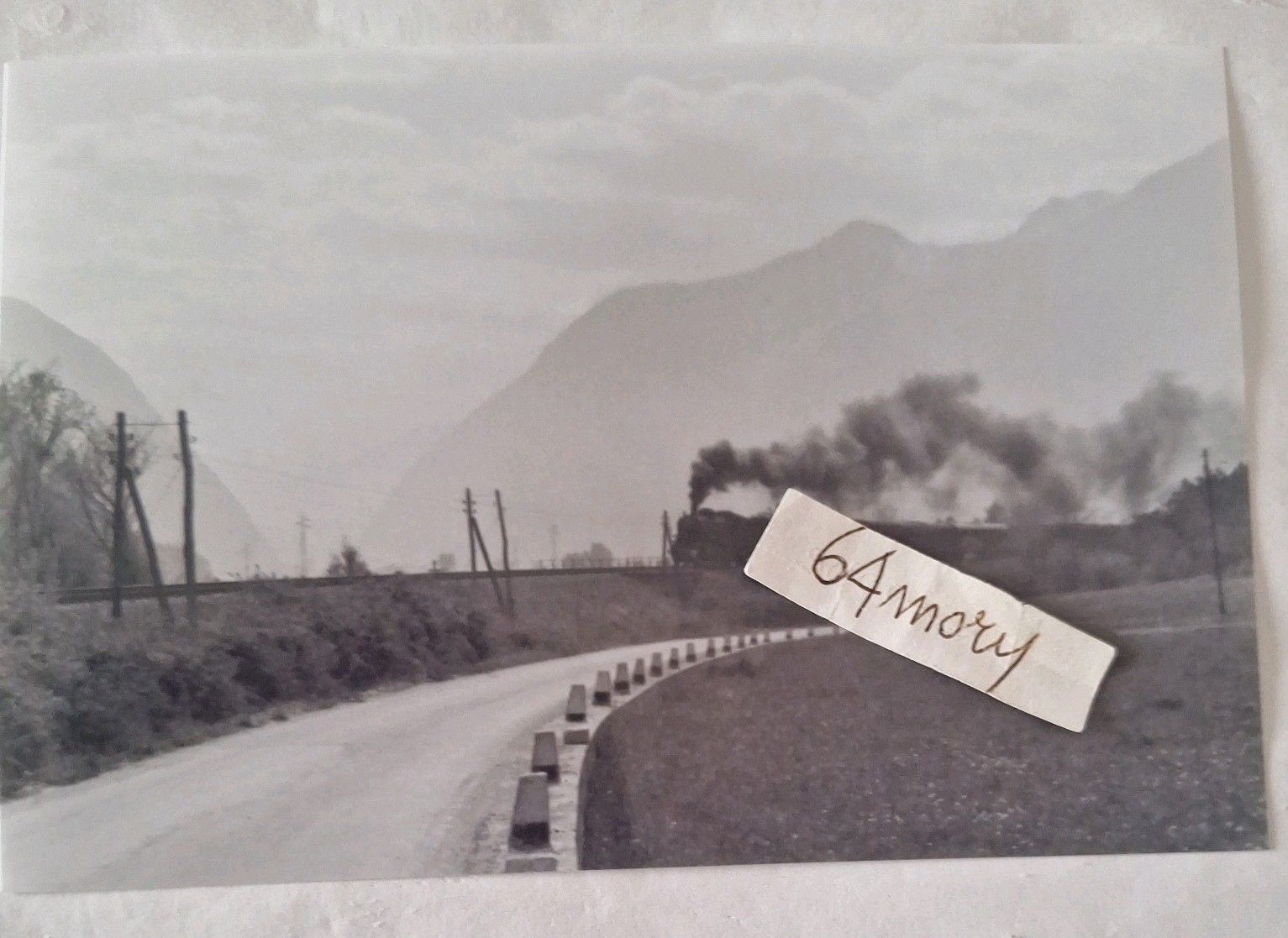 Fotografia Viaggio Gatt Aosta Locomotiva a vapore FS Gr 685.196 e carrozze
