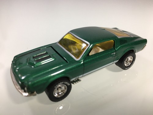 HOT WHEELS ‘67 CUSTOM FORD MUSTANG - Picture 5 of 12