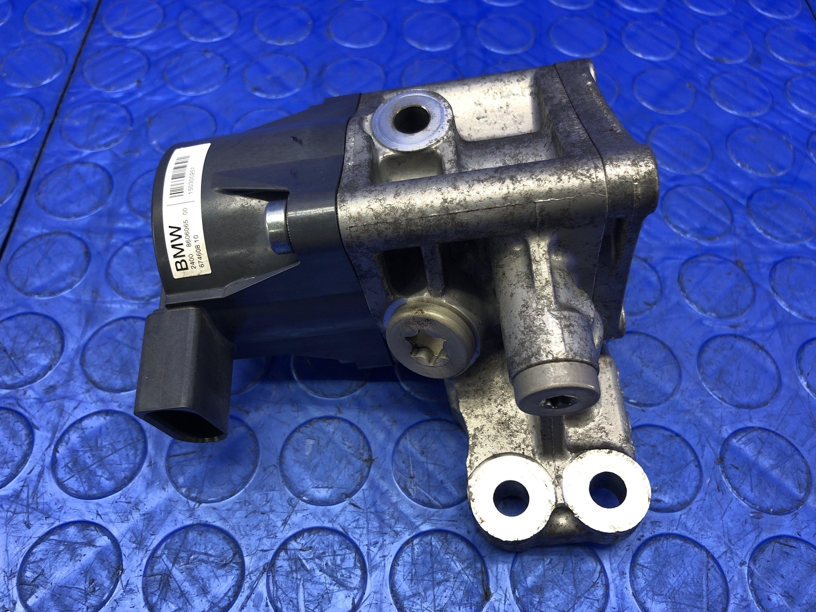 2014-2019 BMW I8 OEM 1.5L AUTOMATIC TRANSMISSION GEARBOX FLUID PUMP 8606065