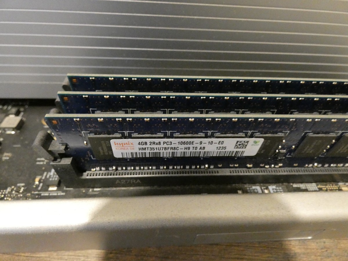 値下げ中　Apple MacPro 2012 MacPro5,1 APPLE Mac Pro Mid 2012 MacPro 5.1 6-Core Intel Xeon 3.33GHZ 12GB