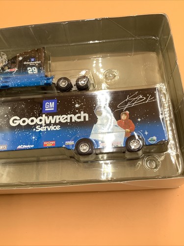 Action Collectables 1:24 Scale Stock Car Kevin Harvick E.T. 20th Anniversary LE - Picture 3 of 8