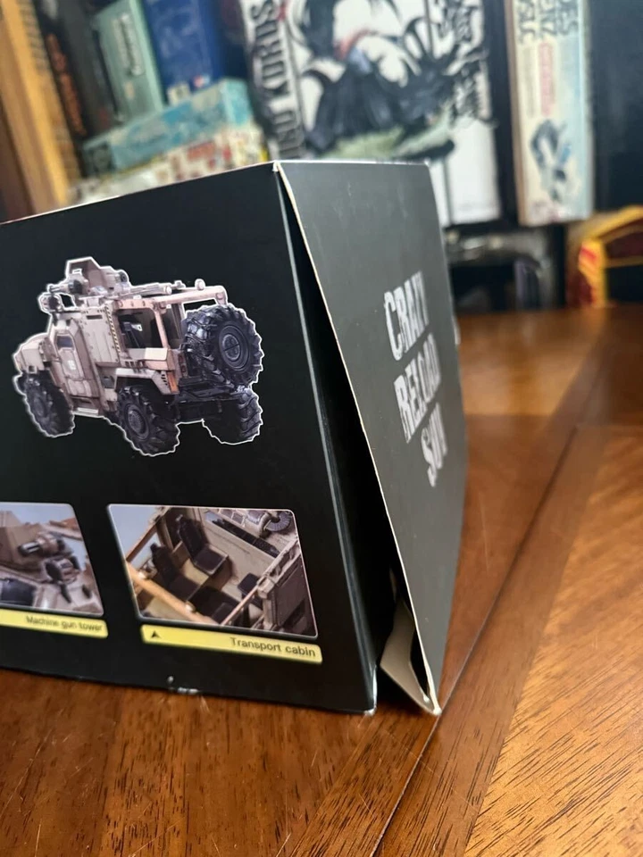 1/18 Battle for the Stars Crazy Reload SUV JOYTOY - Image 2 of 4