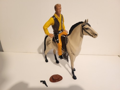 Vintage H A R T L A N D Matt Dillon Figure With Horse And Accessories - Picture 2 of 6