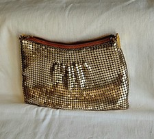 Vtg BEAUTIFUL Gold Metal Mesh Clutch Evening Purse Bag