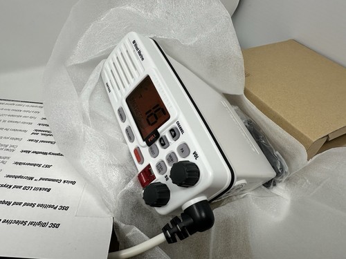 West Marine DSC Radio morskie VHF550 Nowe Open-Box - Zdjęcie 7 z 10