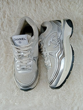 Chanel CC Runner sneakers