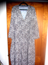 PRIMARK LONG SLEEVE V NECK CREAM ANIMAL PRINT TIERED MIDI DRESS SIZE 20