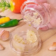 New Kitchen Multifunctional Garlic Crusher Manual Garlic Press Roll Crusher Chop