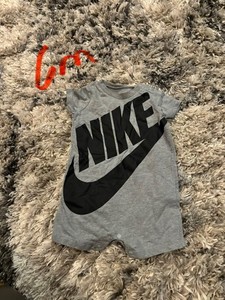 Boys Nike romper size 6 months short sleeve multicolor 