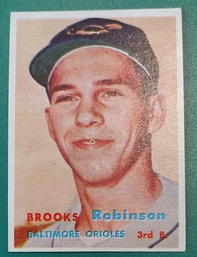 1957 Topps #328 Brooks Robinson RC