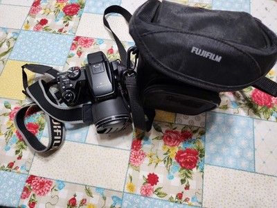 Fujifilm Finepix S8200 Digital Camera, Strap, & Case Not Working Display Or Part