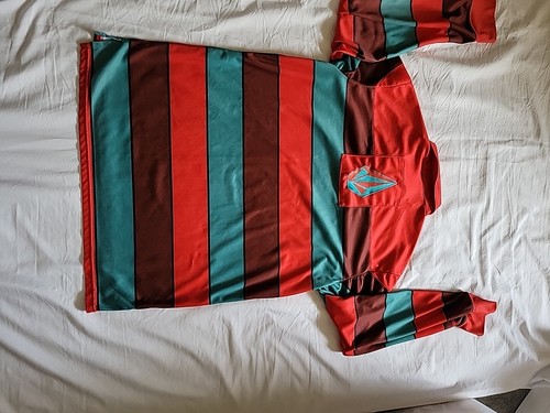 2002 Men's VOLCOM Striped Rugby Shirt Red Green Size XL Rare - Picture 10 of 10