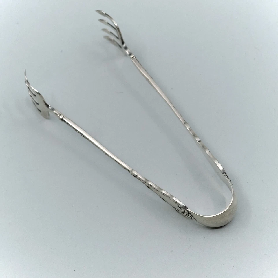 Pinzas de sardina victorianas Madame Royale de Durgin de plata de ley de 4 5/8" sin mono Foto 3 de 4