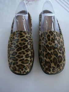 aerosoles cheetah print flats