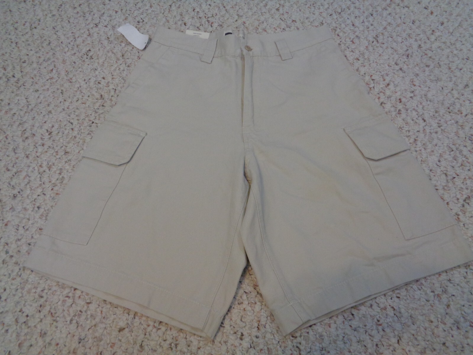 NWT Gap Khaki Cargo Shorts Men's Size: 30  100% Cotton
