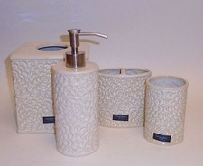 NEW 3 PC SET CYNTHIA ROWLEY WHITE,TAN,BEIGE 3D FLORAL CERAMIC SOAP DISPENSER+2+