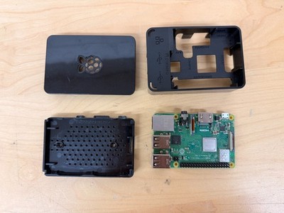 Raspberry Pi 3 Modell B+  1GB RAM WiFi Bluetooth Mikroprozessor 2017 mit Gehäuse