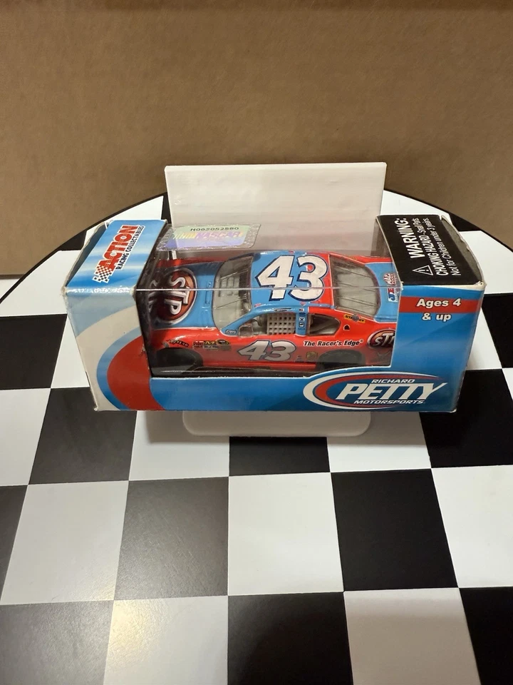 RARO* A.J. Allmendinger #43 STP 2011 ACTION 1/64 Nascar Diecast Foto 2 de 4