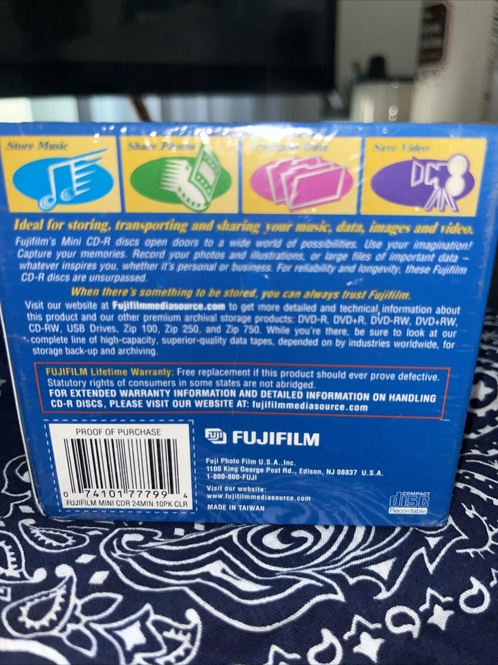 Fujifilm Mini CD-R 10-Pack in Jewel Cases (Five Colors) 24 Min. 210MB Each - Image 3 of 4