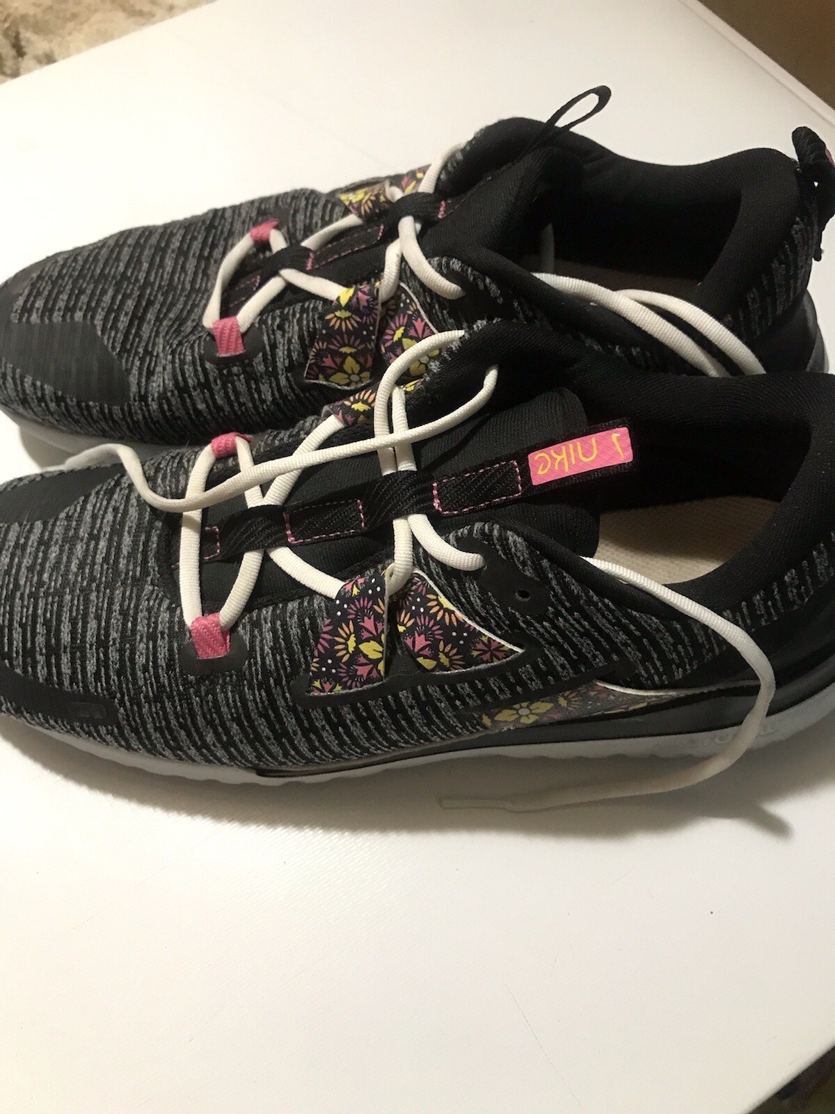 wmns nike renew arena