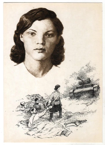 1975 WW2 HERO USSR GNAROVSKAYA Medical NURSE Military TANK Russian Postcard OLD